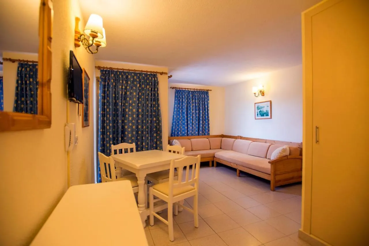 Casa Luis Apartments Santa Eularia des Riu 4*,